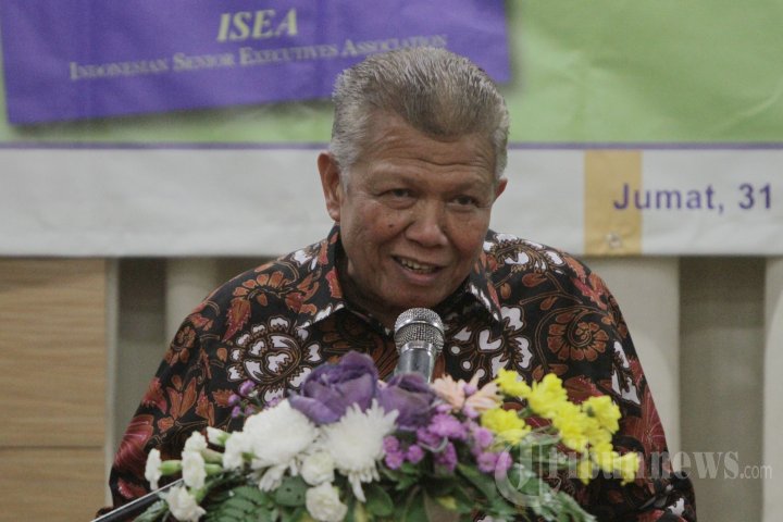 Peluncuran Buku Asuransi Menghadapi MEA