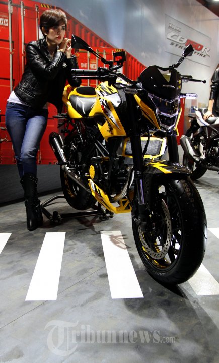Peluncuran Motor Honda CB150R Street Fire