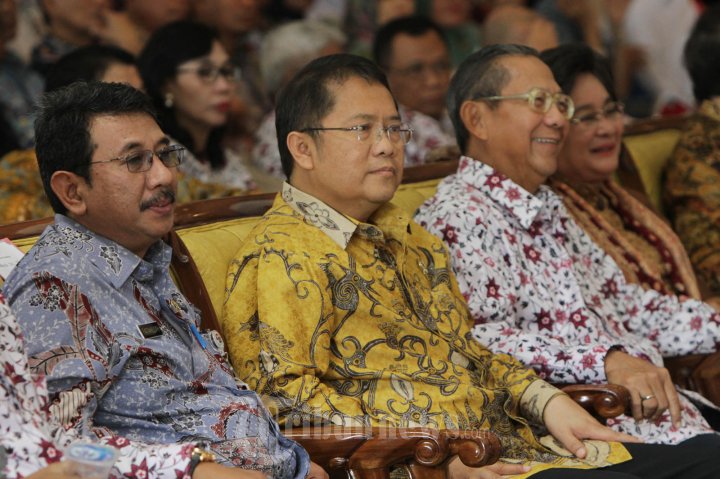 Peluncuran Perangko Peringatan 70 Tahun PMI