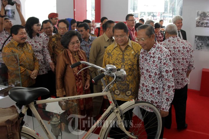 Peluncuran Perangko Peringatan 70 Tahun PMI