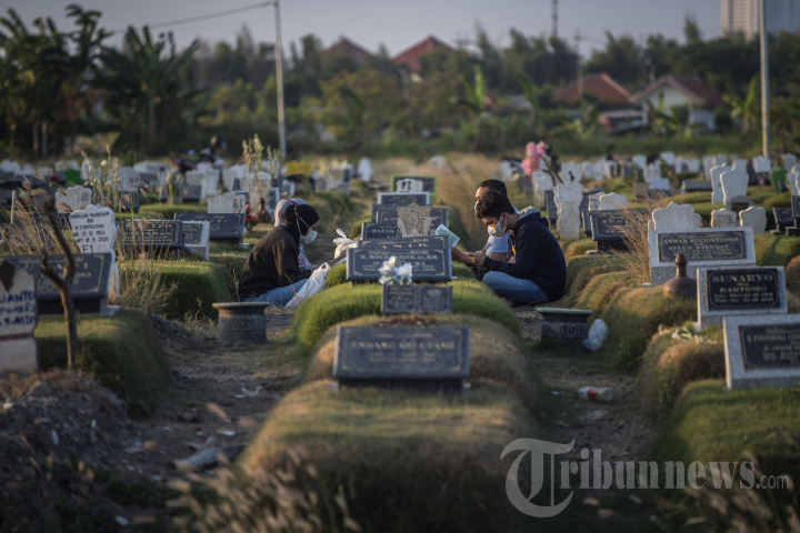 Pemakaman Khusus Korban Covid-19 di Surabaya