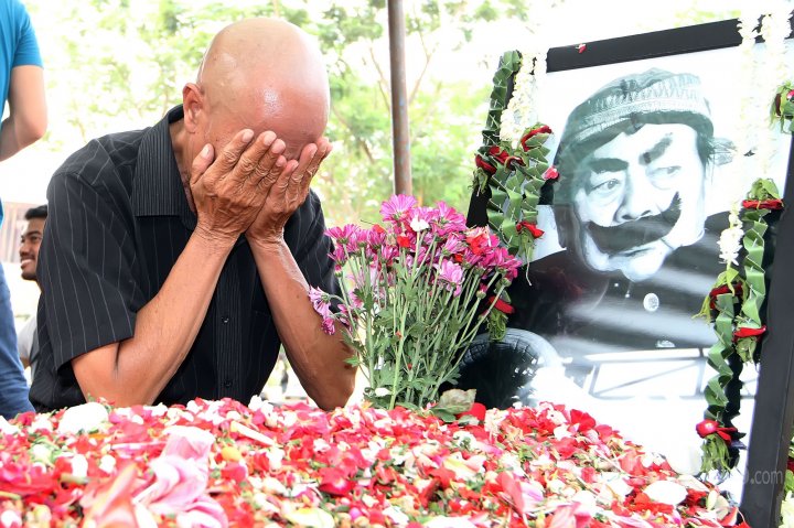 Pemakaman Pak Raden