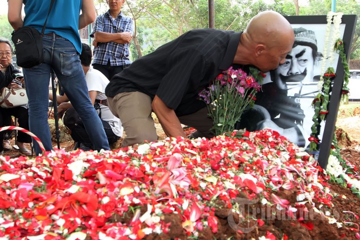 Pemakaman Pak Raden