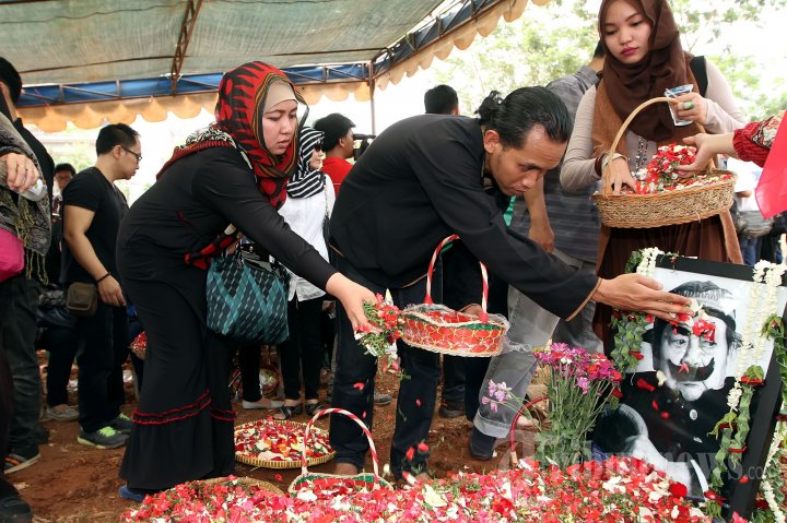 Pemakaman Pak Raden
