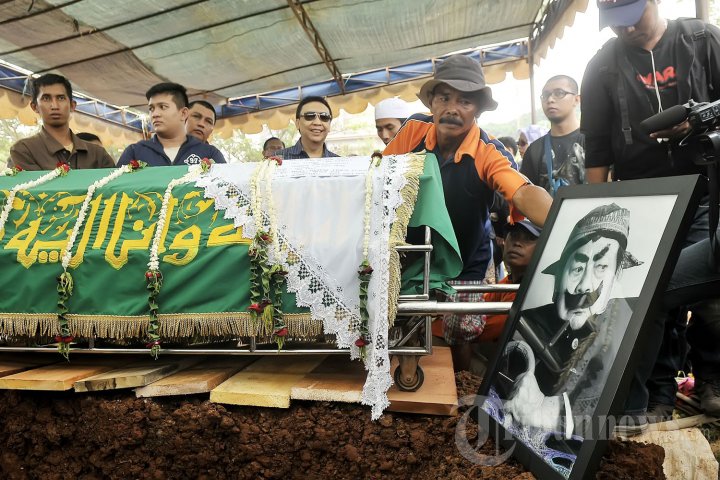 Pemakaman Pak Raden