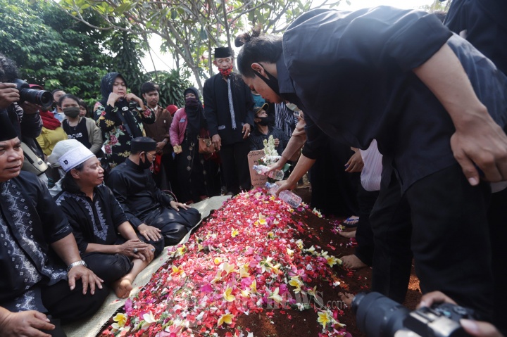 Pemakaman Seniman Betawi Omaswati