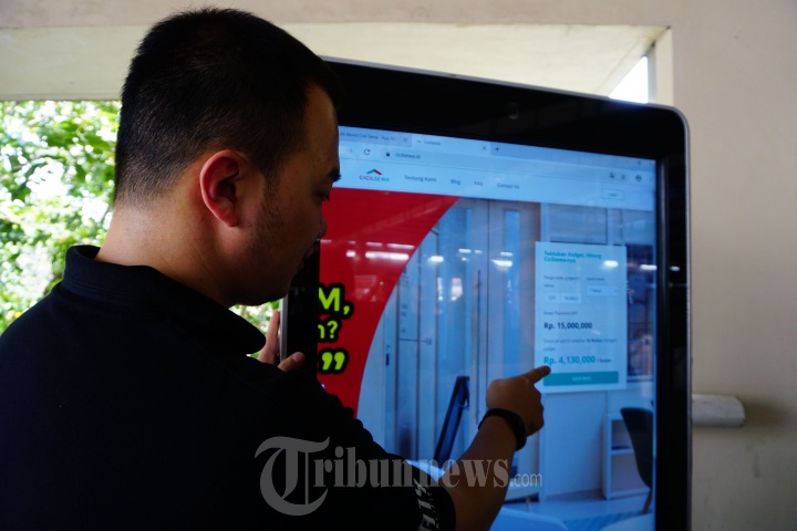 Pemasaran Cicilsewa.id dan Kuismilioner.com di Stasiun Kebayoran