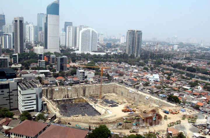 Pembangunan Gedung Bertingkat di Jakarta