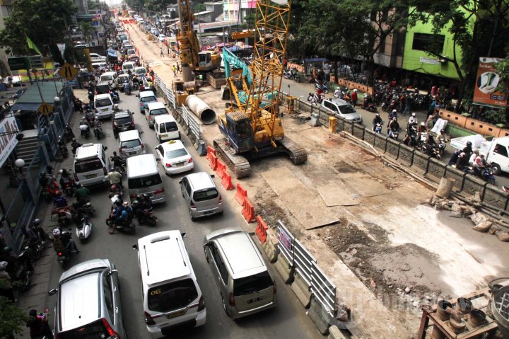 Pembangunan Jalan Layang Ciledug-Tendean Perparah Kemacetan