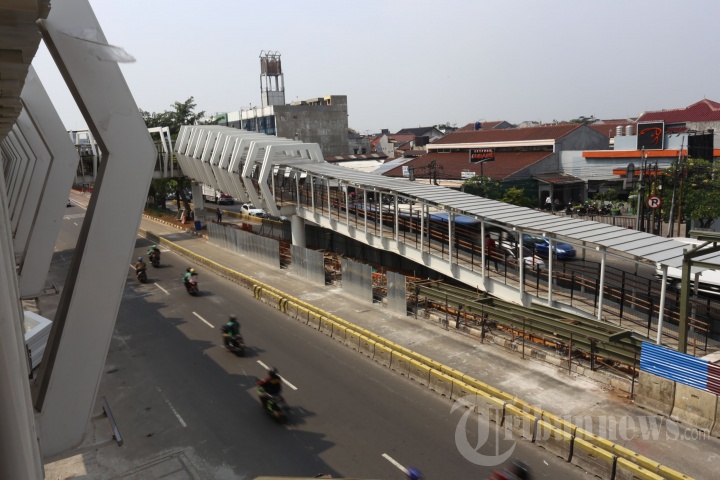 Pembangunan Skybridge Rawamangun