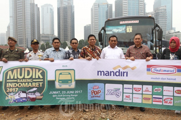 Pemberangkatan Mudik Bareng Indomaret