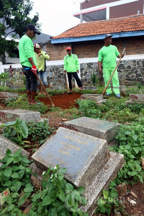 Pembongkaran Makam Fiktif
