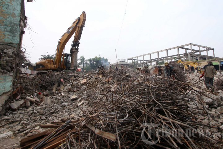 Pembongkaran Pasar Rumput