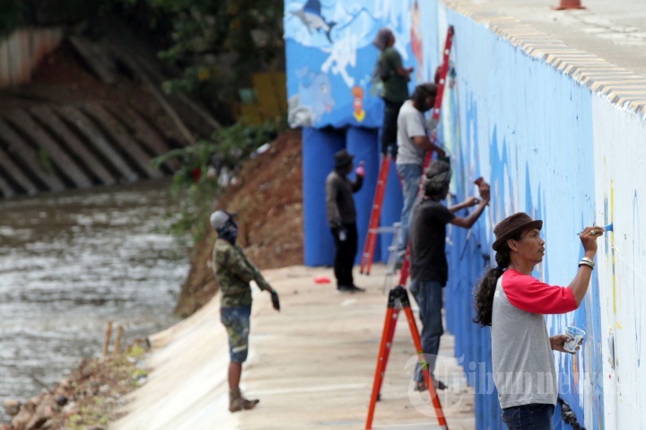 Pembuatan Mural Bertemakan Kehidupan Laut