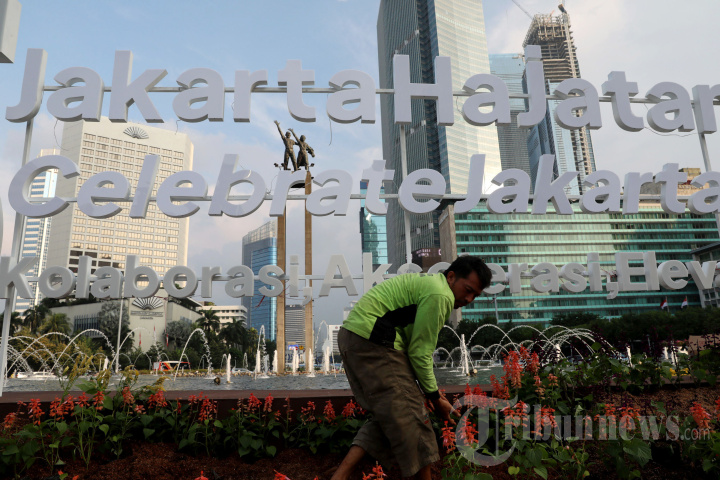 Pembuatan Ornamen HUT DKI Jakarta