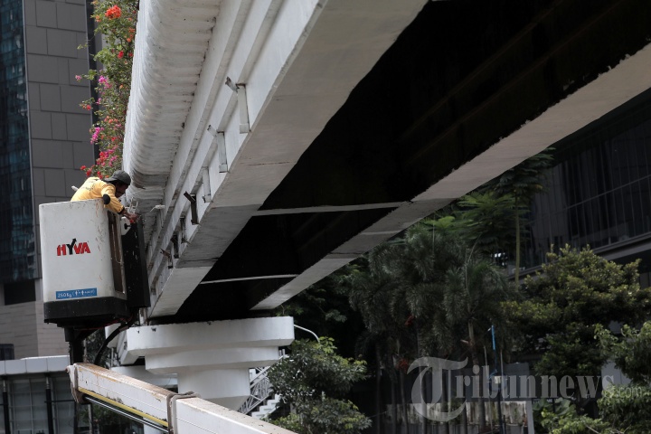 Pemeliharaan JPO di Kawasan Sudirman