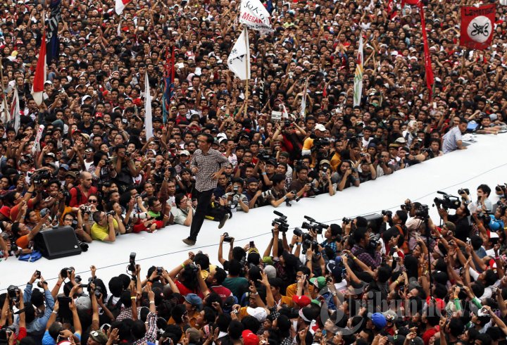Pemenang 1 Kategori People in the News