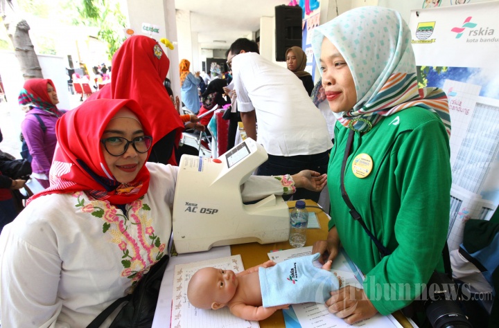 Pemeriksaan Kesehatan Gratis dalam Rangka HKN Ke-55