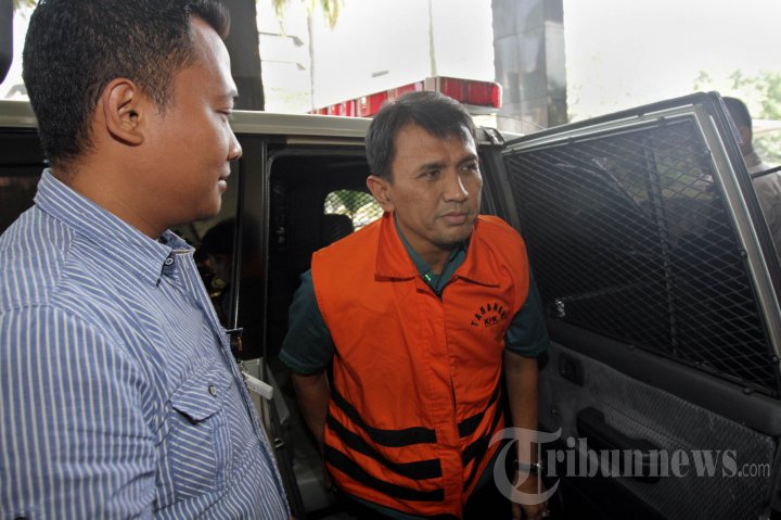Pemeriksaan Perdana Gatot Pujo Nugroho Setelah Ditahan KPK