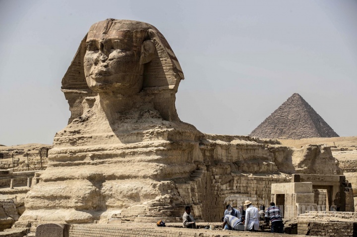 Pemerintah Mesir Lakukan Penyemprotan Disinfektan ke Komplek Piramida Giza