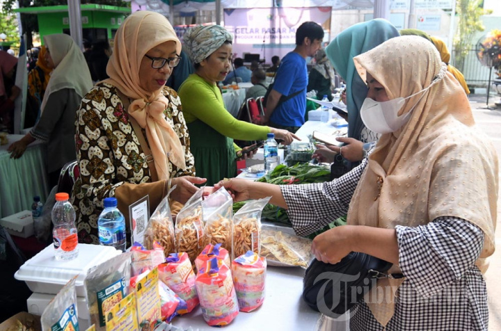 Pemkot Malang Gelar Bazar Murah Produk Kelautan dan Perikanan