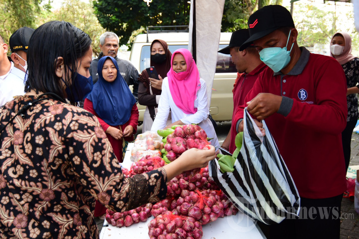Pemkot Malang Gelar Operasi Pasar