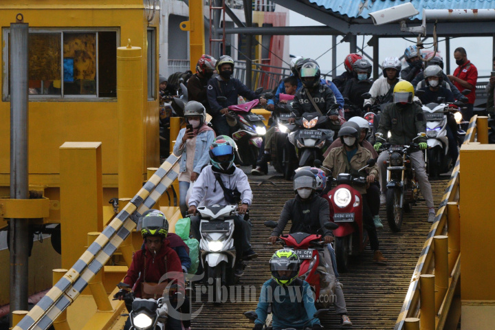 Pemudik Lebaran Sepeda Motor Pelabuhan Bakauheni