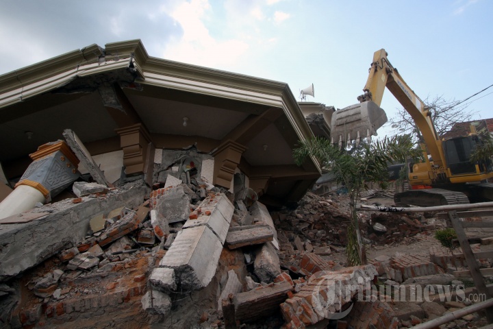 Pencarian Korban Gempa Lombok