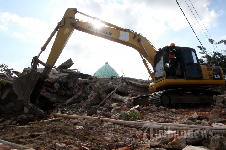 Pencarian Korban Gempa Lombok