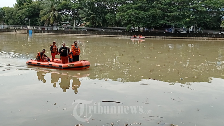 Pencarian Korban Tenggelam di Kali Cisadane Tangerang