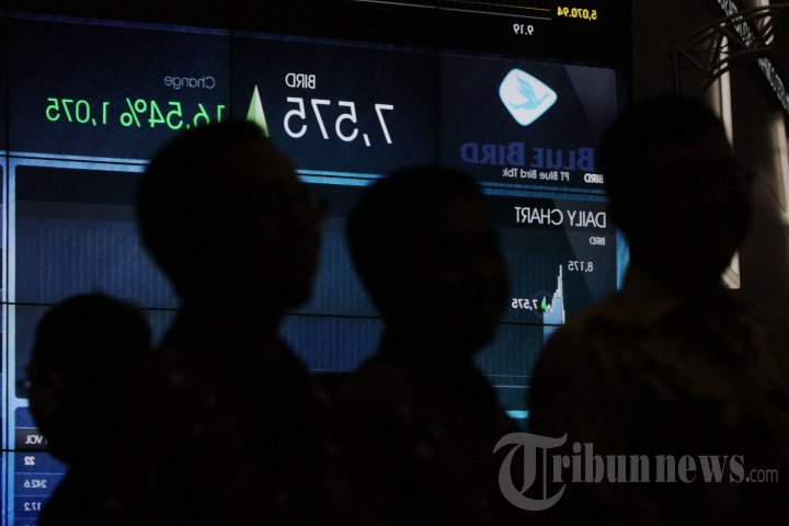 Pencatatan Perdana Saham Blue Bird