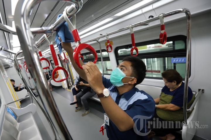Pencegahan Virus Corona di Stasiun LRT Velodrome