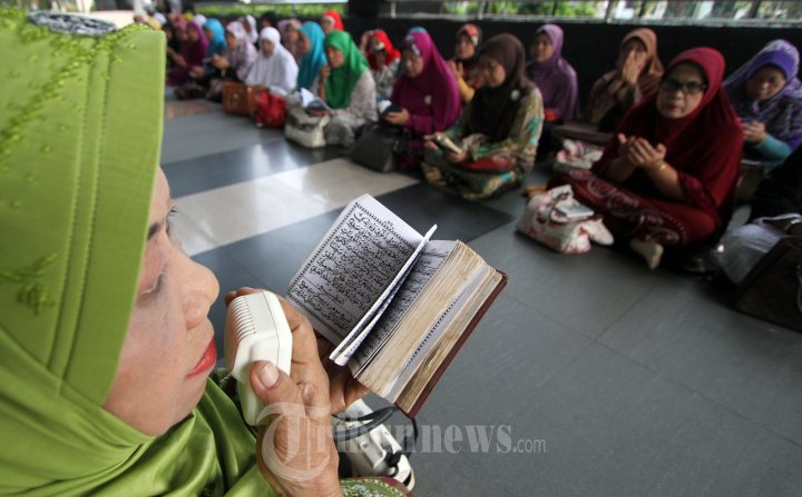 Pendukung SDA Gelar Pengajian di KPK