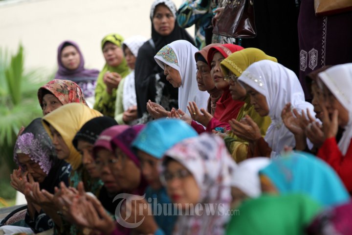 Pendukung SDA Gelar Pengajian di KPK