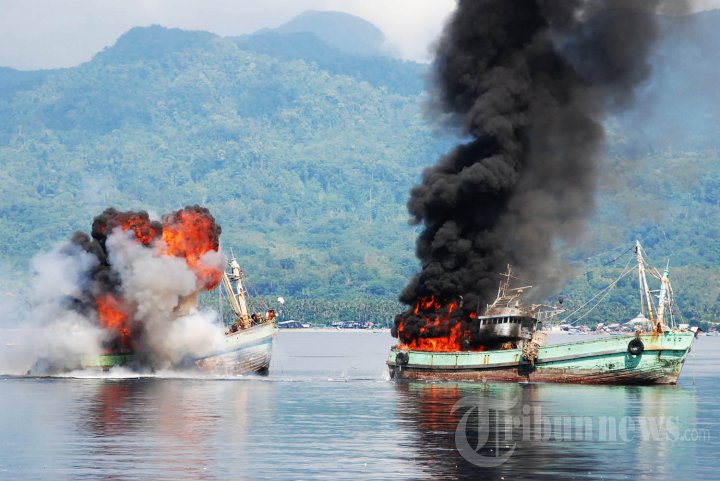 Penenggelaman Kapal Asing Pencuri Ikan