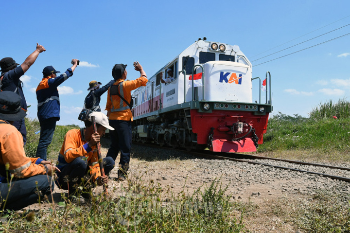 Pengamanan Perlintasan Kereta Tak Berpalang Pintu