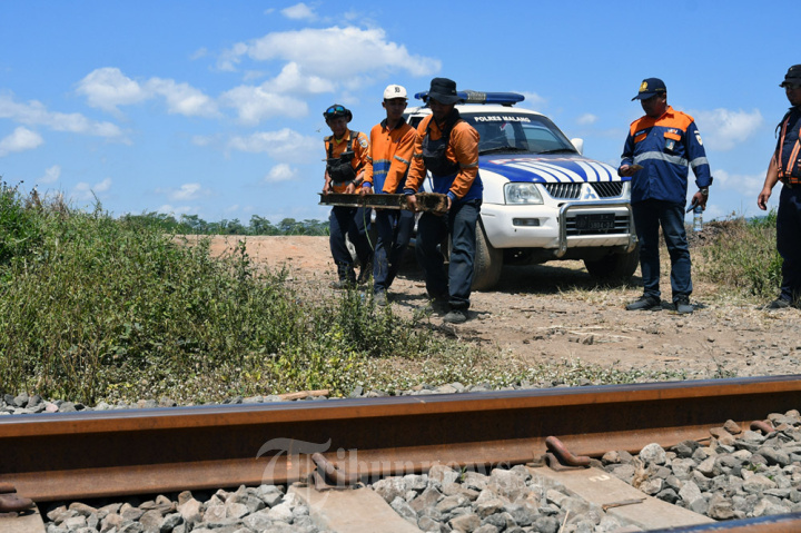 Pengamanan Perlintasan Kereta Tak Berpalang Pintu