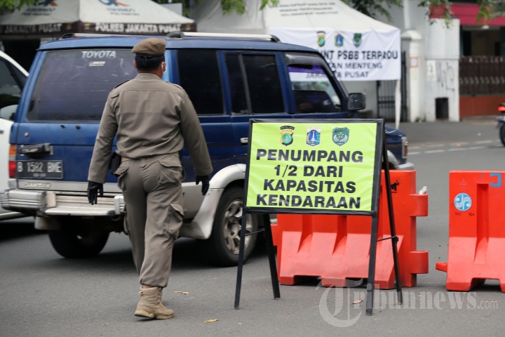 Pengawasan PSBB di Jakarta