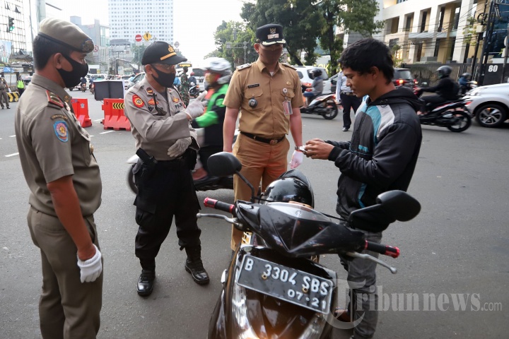 Pengawasan PSBB di Jakarta