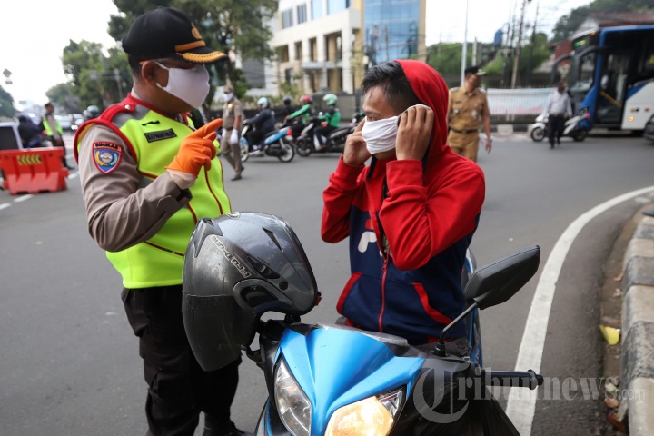 Pengawasan PSBB di Jakarta