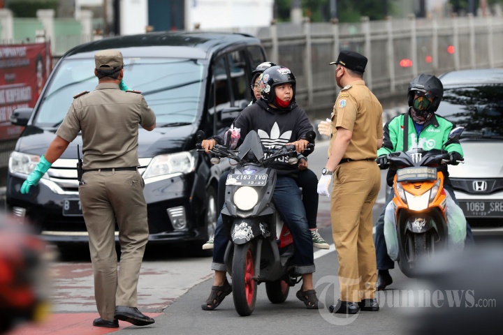Pengawasan PSBB di Jakarta