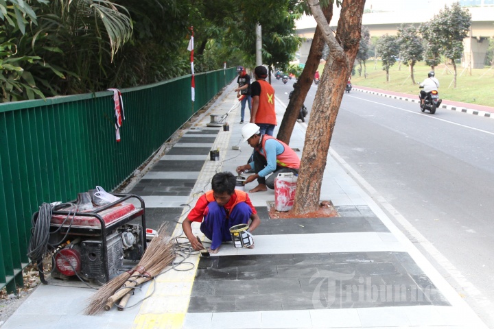 Pengecatan Jalur Pedestrian