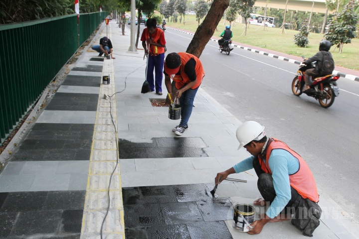 Pengecatan Jalur Pedestrian