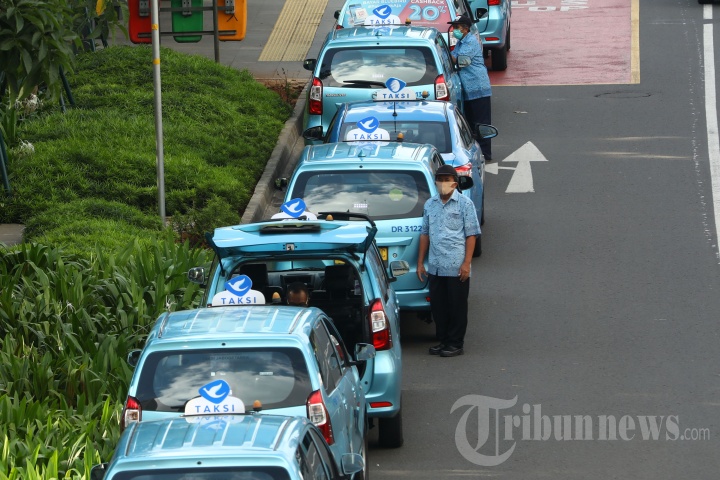 Pengemudi Taksi Terdampak Pandemi Covid-19