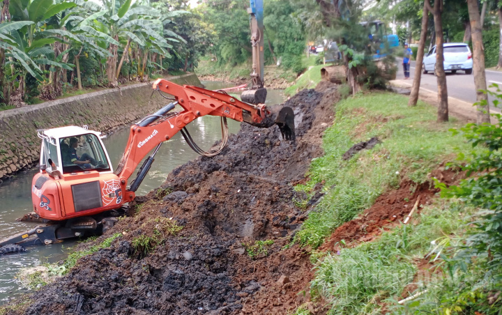 Pengerukan Kali Antisipasi Banjir