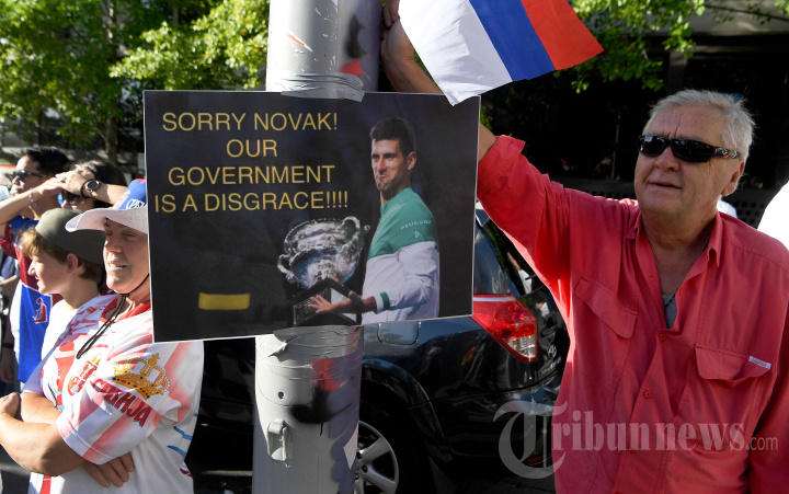Penggemar dan Aktivis Soroti Penahanan Djokovic