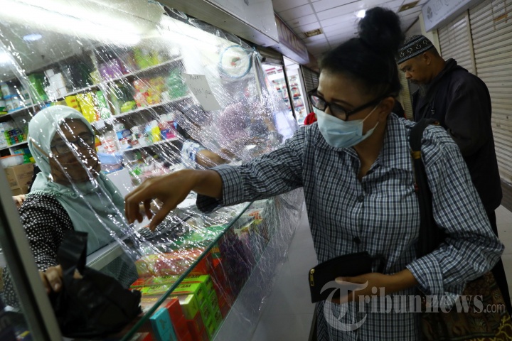 Penggunaan Plastik Antisipasi Penyebaran Covid-19