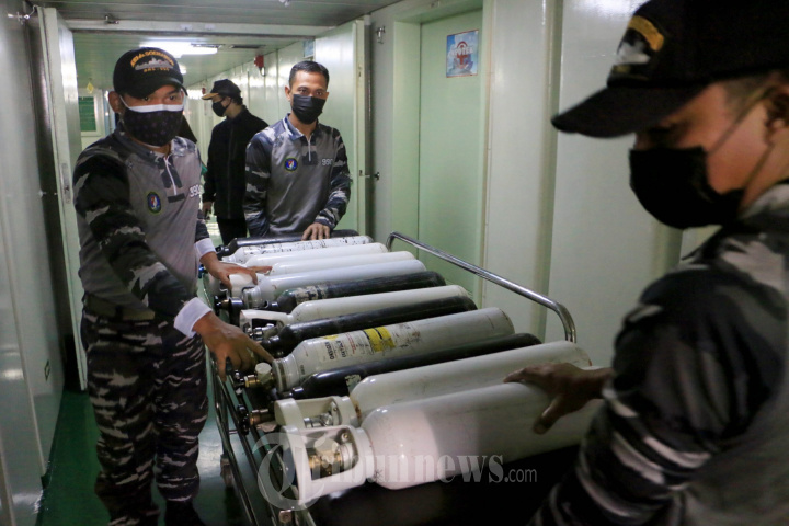 Pengisian Oksigen Medis Gratis di KRI dr Soeharso-990 Semarang