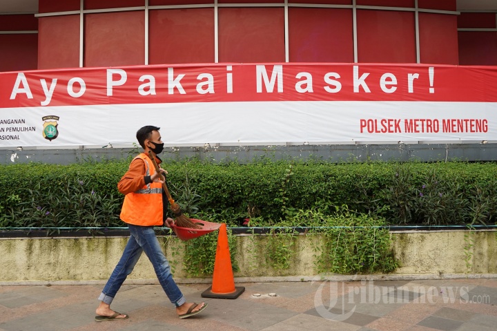 Penindakan Bagi Pelanggar Protokol Kesehatan di Kawasan Bundaran HI