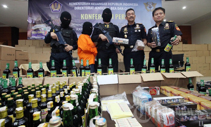 Penindakan Barang Kena Cikai Ilegal Oleh Bea Cukai Jabar